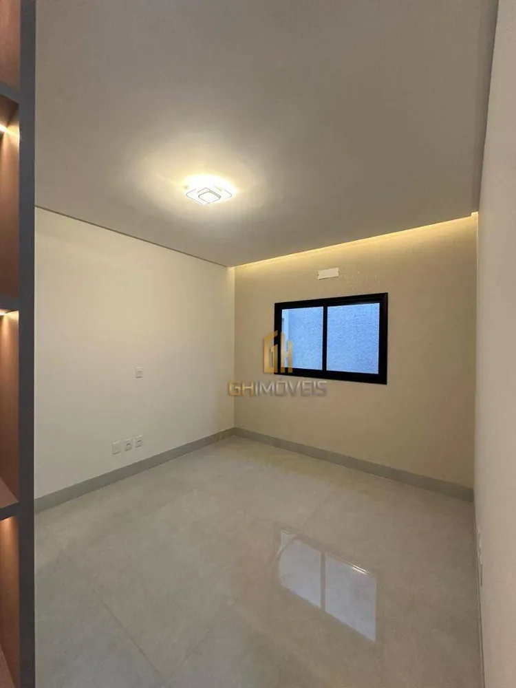 Casa, 4 quartos, 223 m² - Foto 2