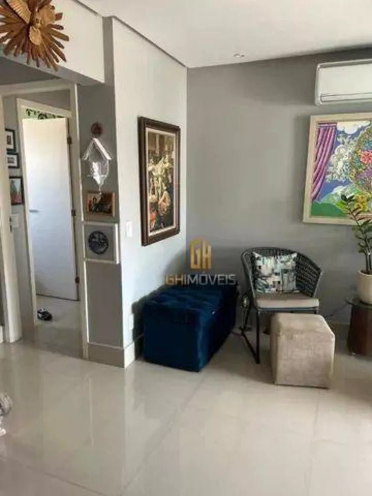 Apartamento à venda com 3 quartos, 140m² - Foto 3