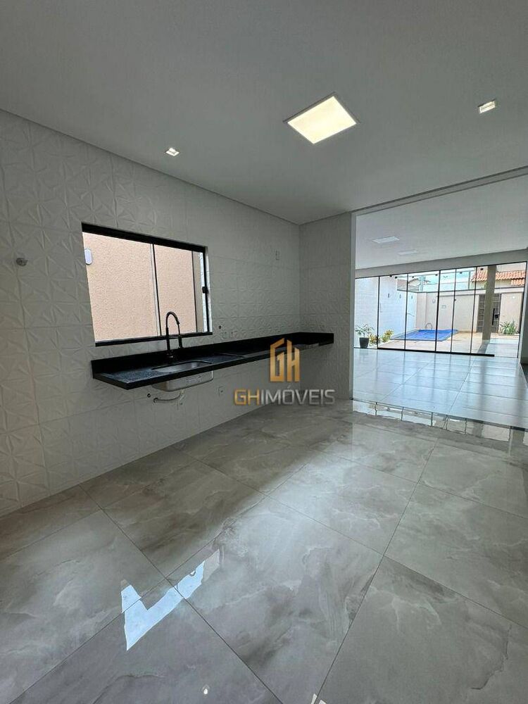 Casa, 3 quartos, 185 m² - Foto 2