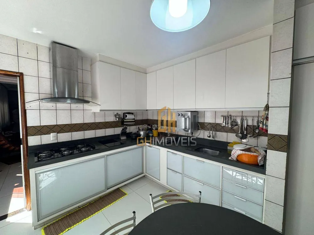 Casa, 4 quartos, 330 m² - Foto 4