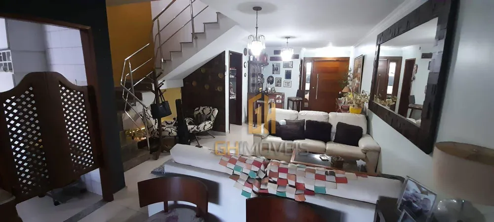 Sobrado, 3 quartos, 180 m² - Foto 1