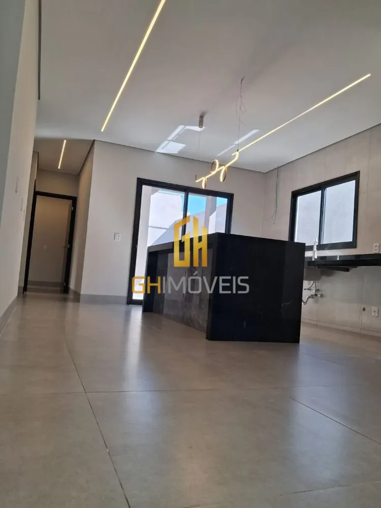 Casa, 4 quartos, 180 m² - Foto 2
