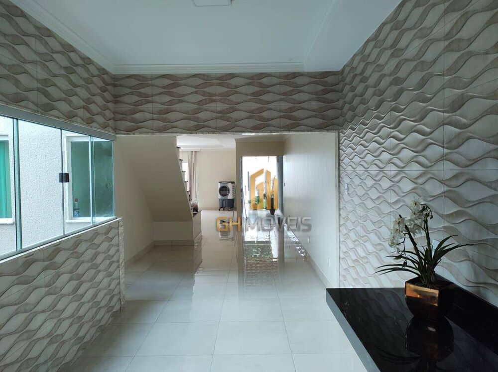 Sobrado, 5 quartos, 230 m² - Foto 2