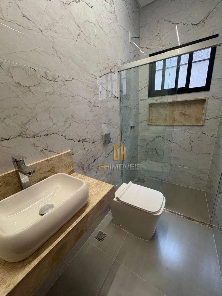 Casa, 3 quartos, 228 m² - Foto 1