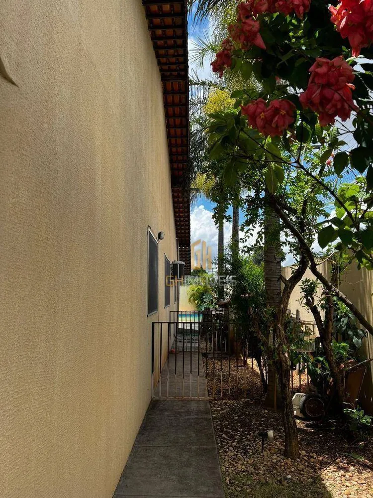 Casa, 4 quartos, 283 m² - Foto 1