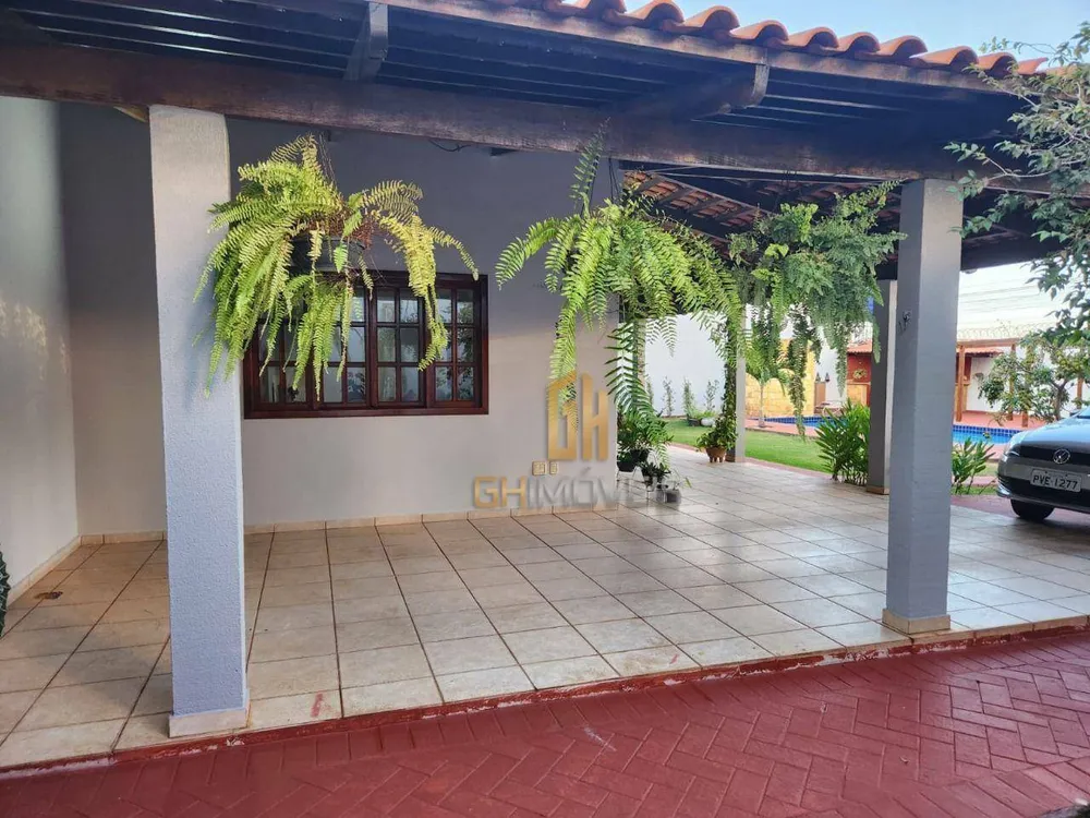 Casa, 4 quartos, 334 m² - Foto 1