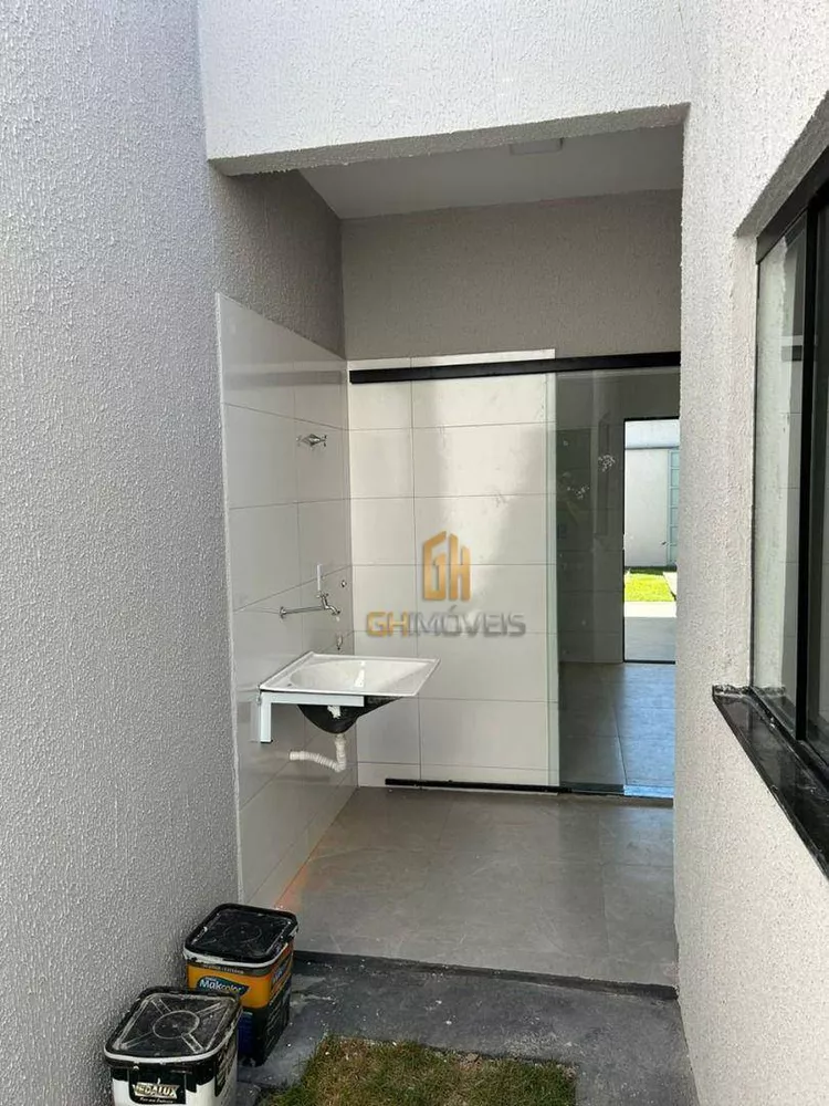 Casa à venda com 3 quartos, 100m² - Foto 4