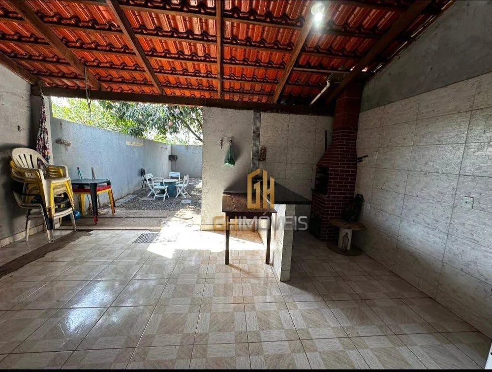 Casa à venda com 3 quartos, 110m² - Foto 1