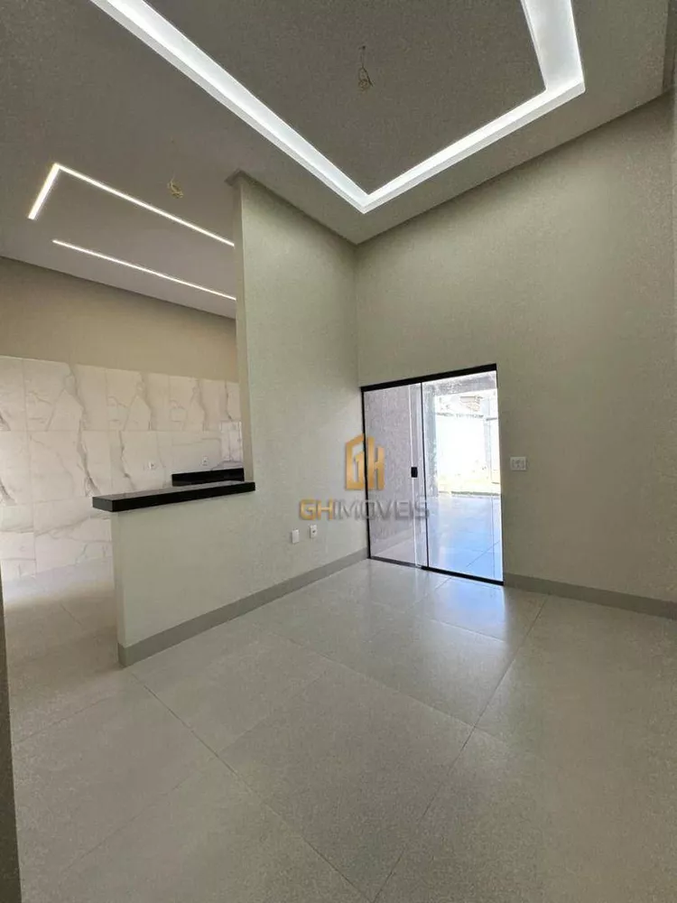 Casa à venda com 3 quartos, 115m² - Foto 1