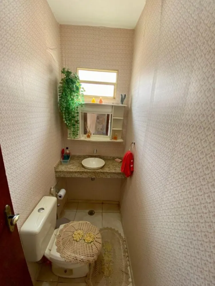 Casa, 4 quartos, 240 m² - Foto 1