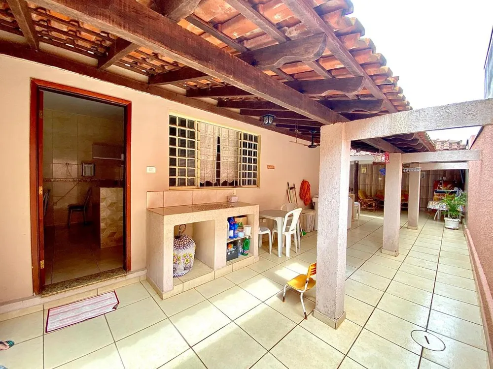Casa, 4 quartos, 240 m² - Foto 3