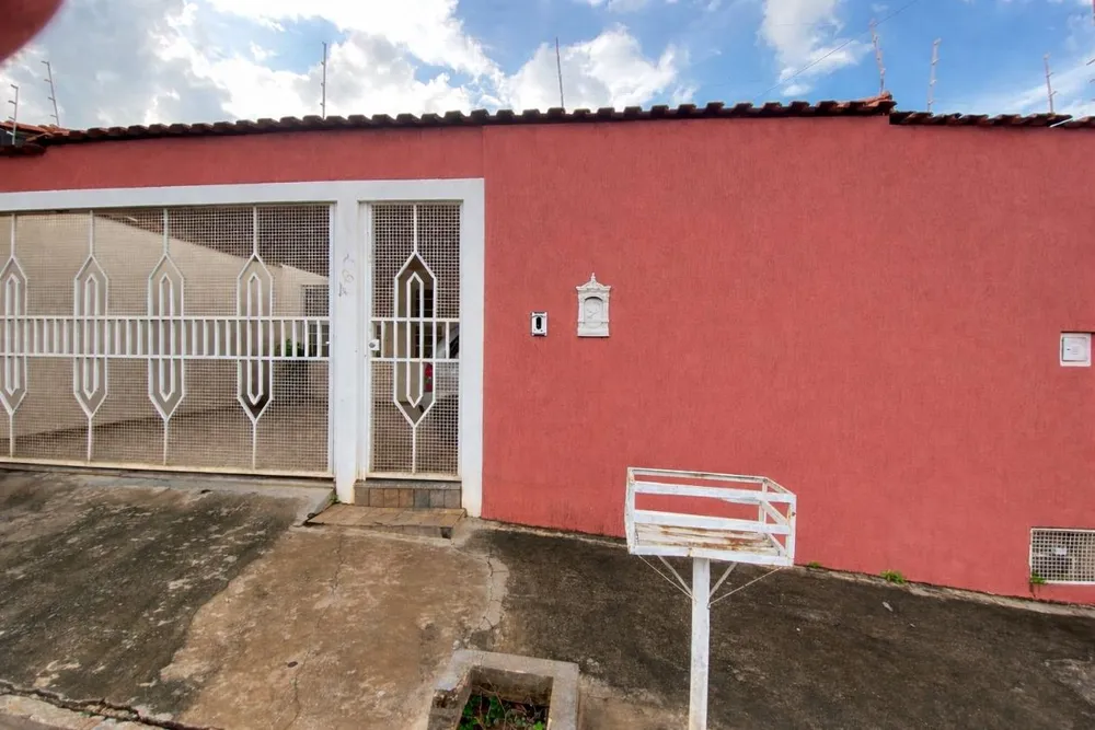 Casa, 4 quartos, 188 m² - Foto 1