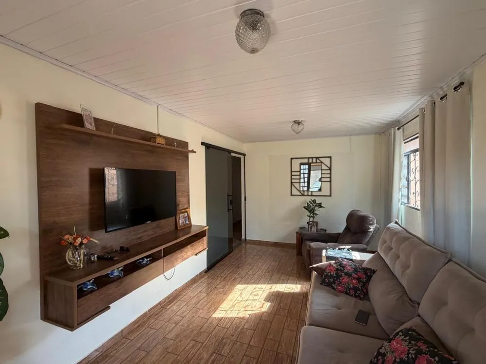 Casa, 3 quartos, 151 m² - Foto 2