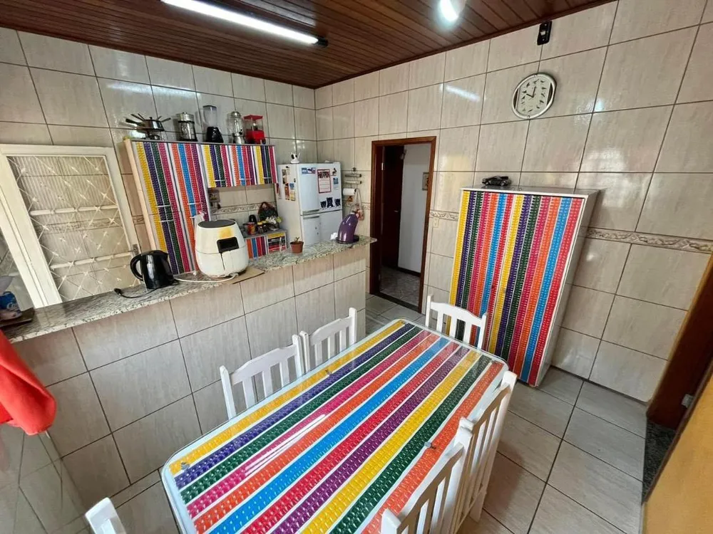 Casa, 3 quartos, 234 m² - Foto 5