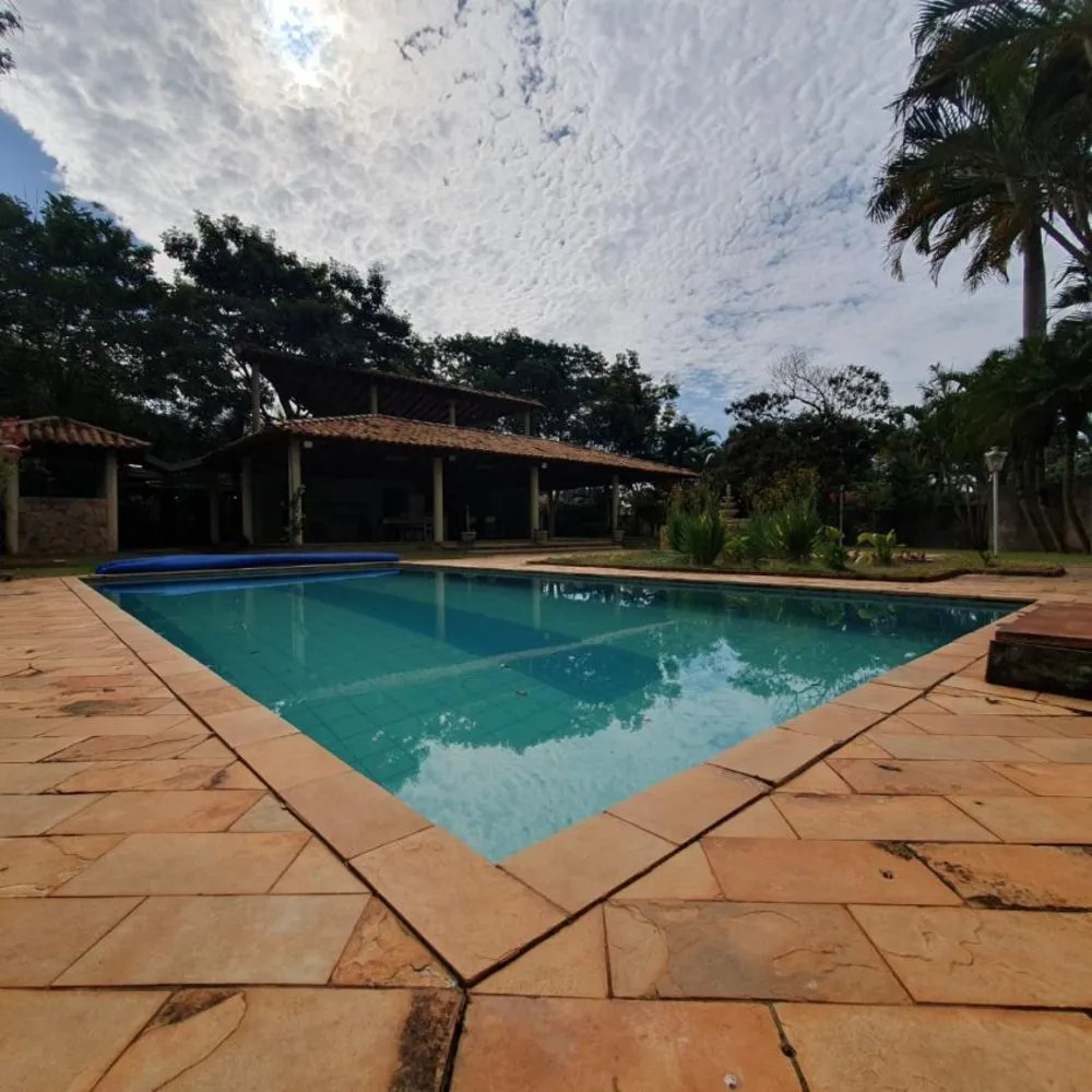 Chácara, 4 quartos, 2052 m² - Foto 1