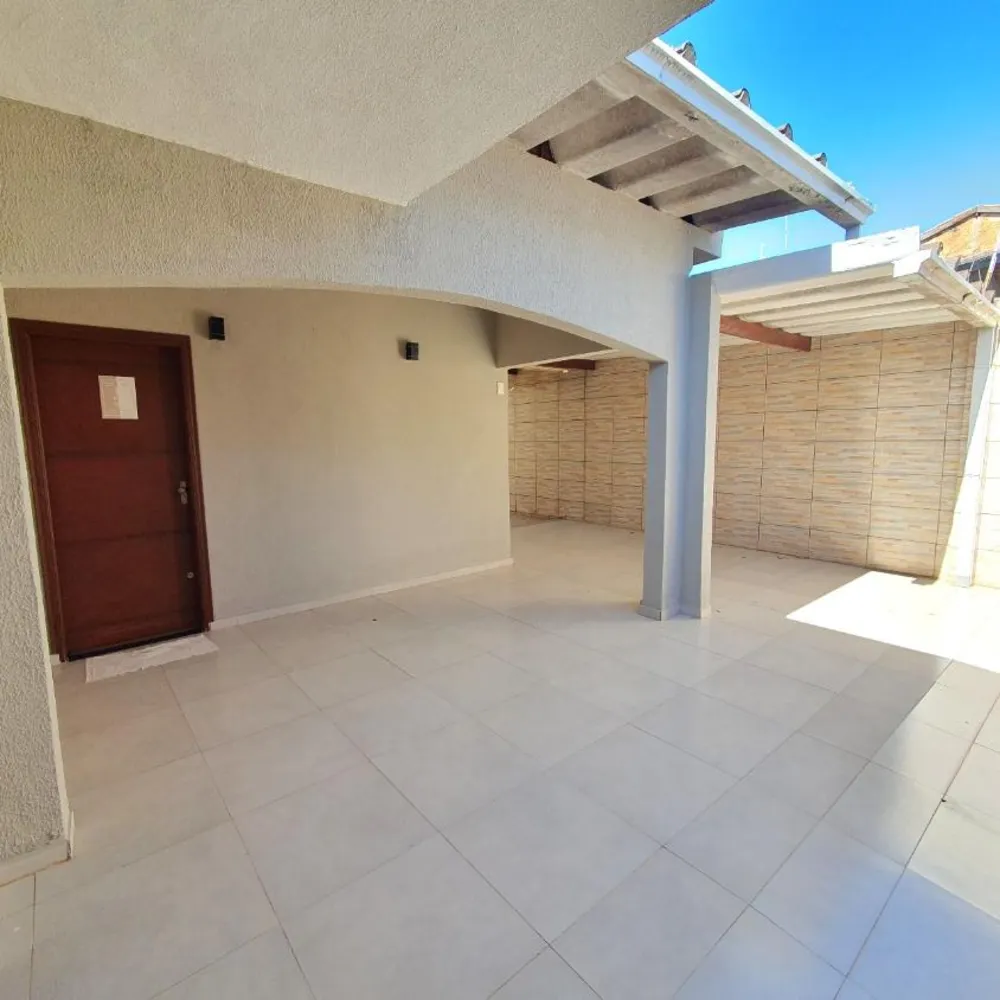 Casa, 3 quartos, 172 m² - Foto 2
