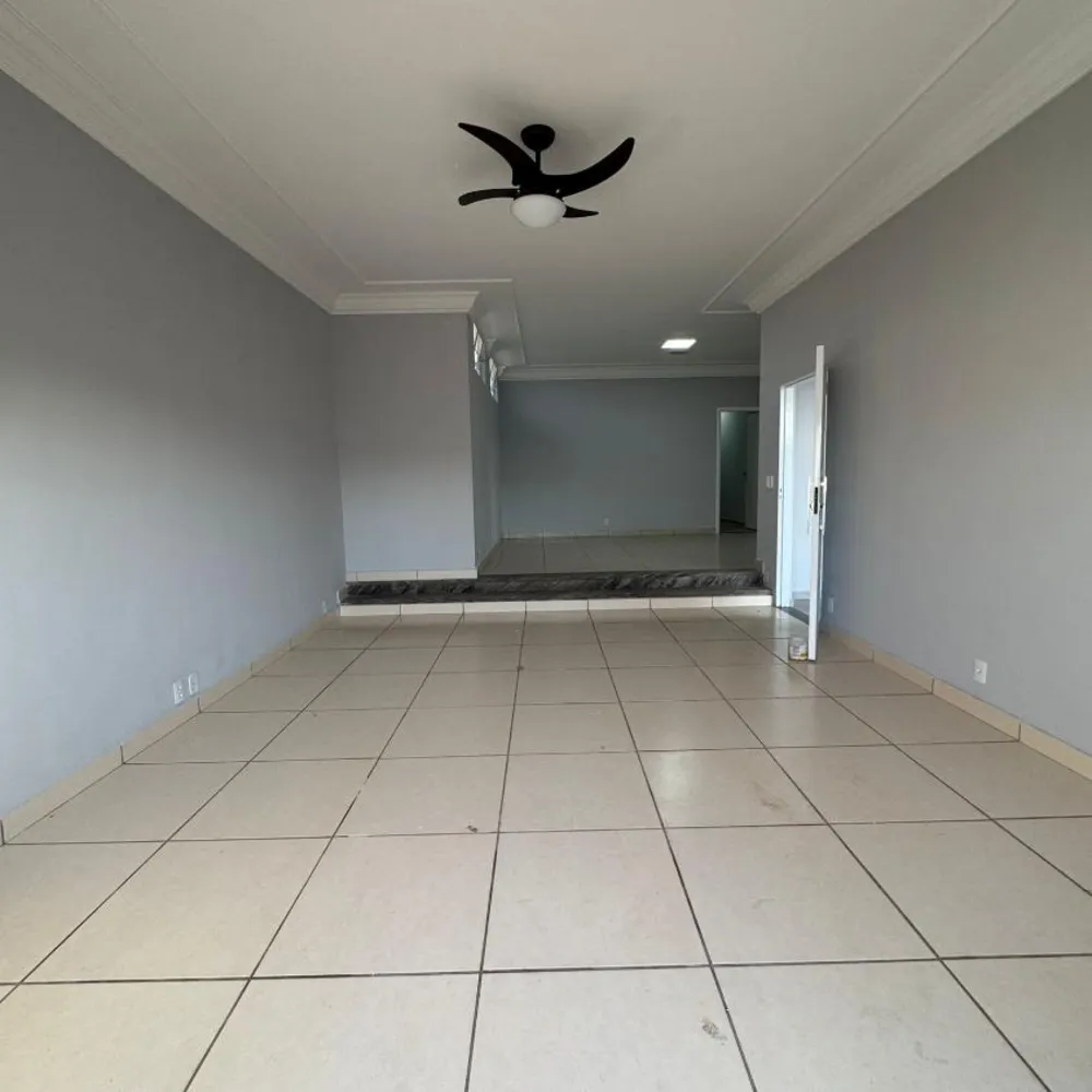 Casa, 3 quartos, 206 m² - Foto 2