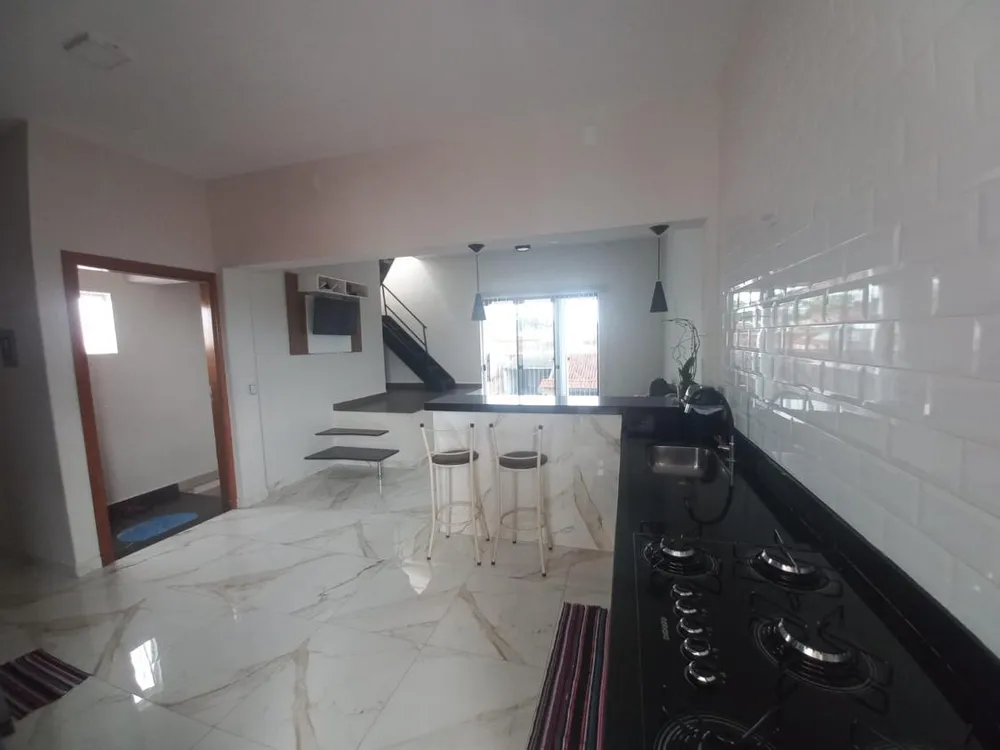 Sobrado, 3 quartos, 200 m² - Foto 8