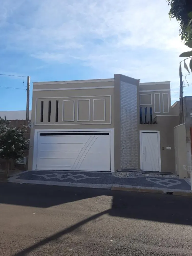 Casa, 3 quartos, 225 m² - Foto 1
