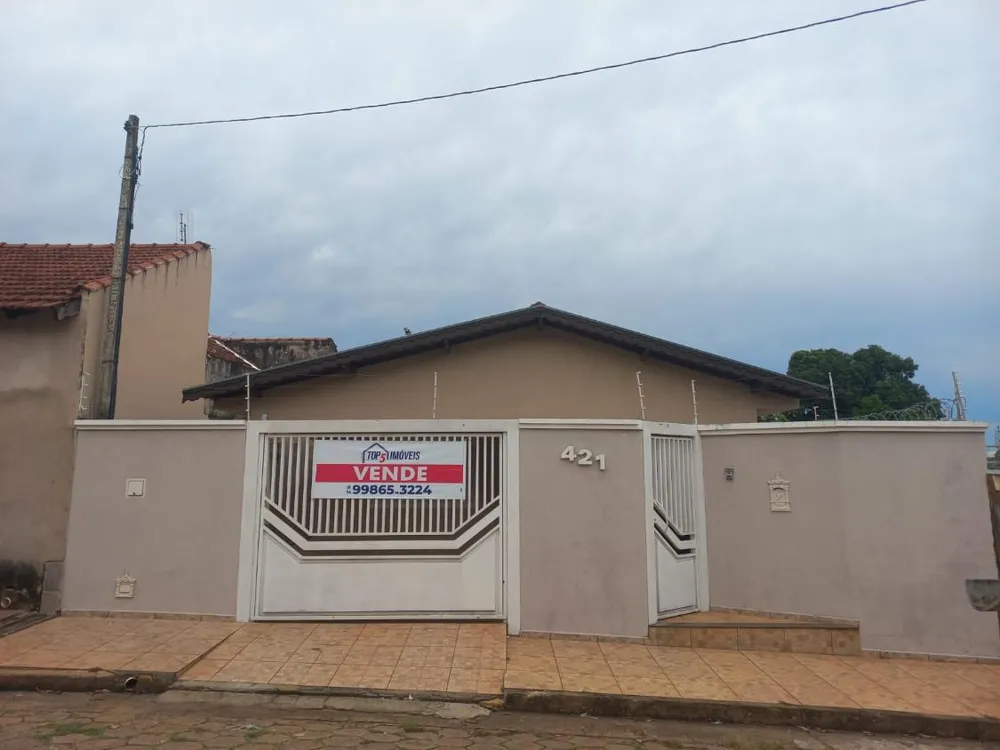 Casa, 4 quartos, 240 m² - Foto 1