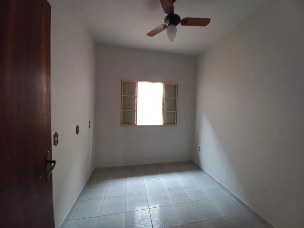 Casa, 4 quartos, 240 m² - Foto 3