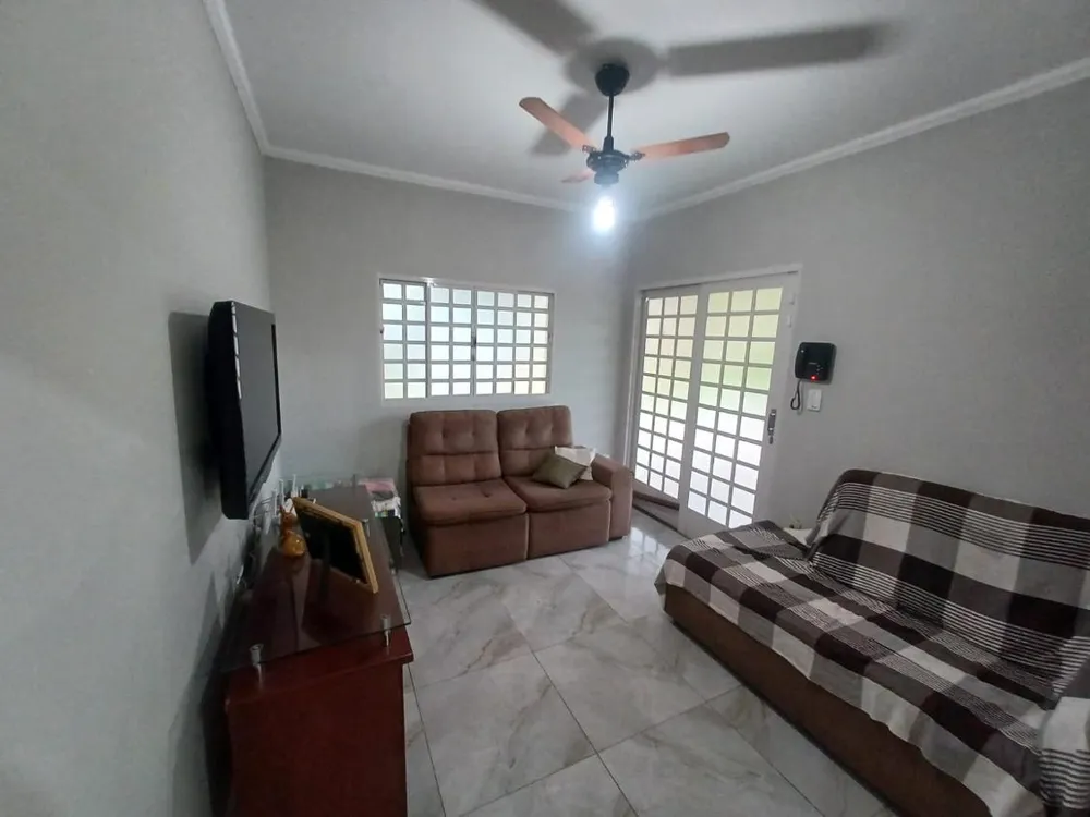 Sítio, 2 quartos, 700 m² - Foto 3