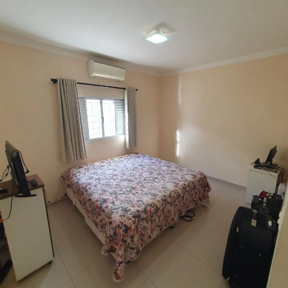 Casa, 3 quartos, 240 m² - Foto 9
