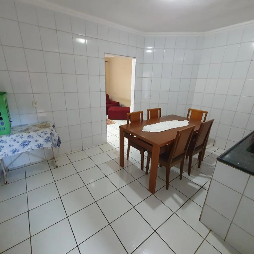Casa, 2 quartos, 203 m² - Foto 1