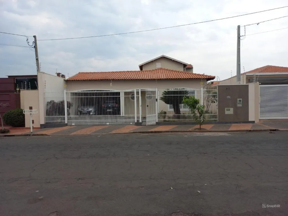 Casa, 3 quartos, 292 m² - Foto 1