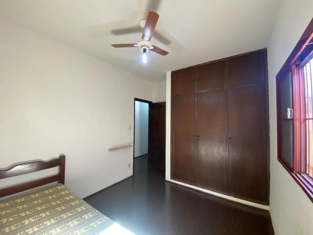 Casa, 3 quartos, 217 m² - Foto 3