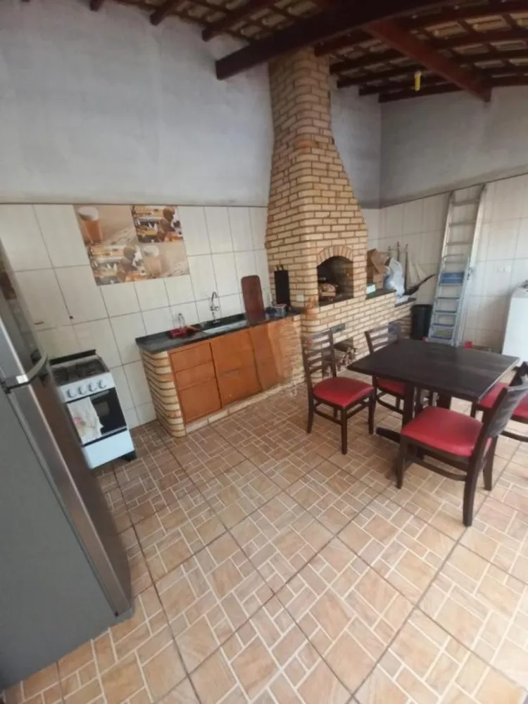 Casa, 2 quartos, 245 m² - Foto 3