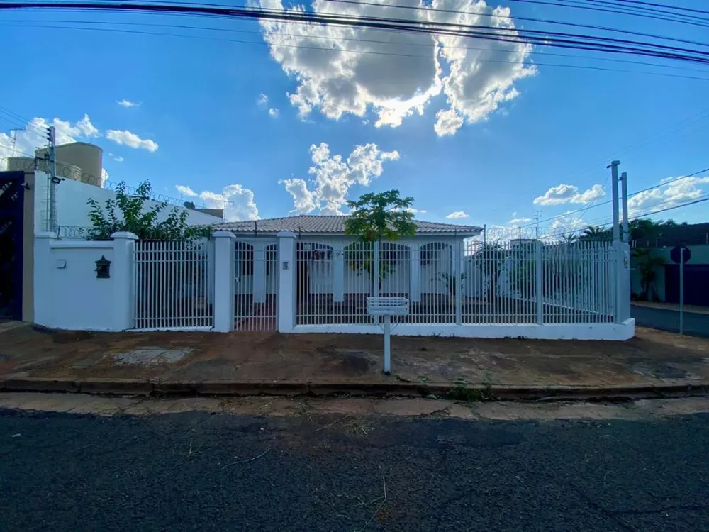 Casa, 4 quartos, 277 m² - Foto 2