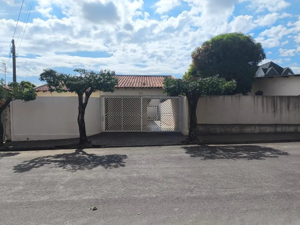 Casa, 3 quartos, 254 m² - Foto 1