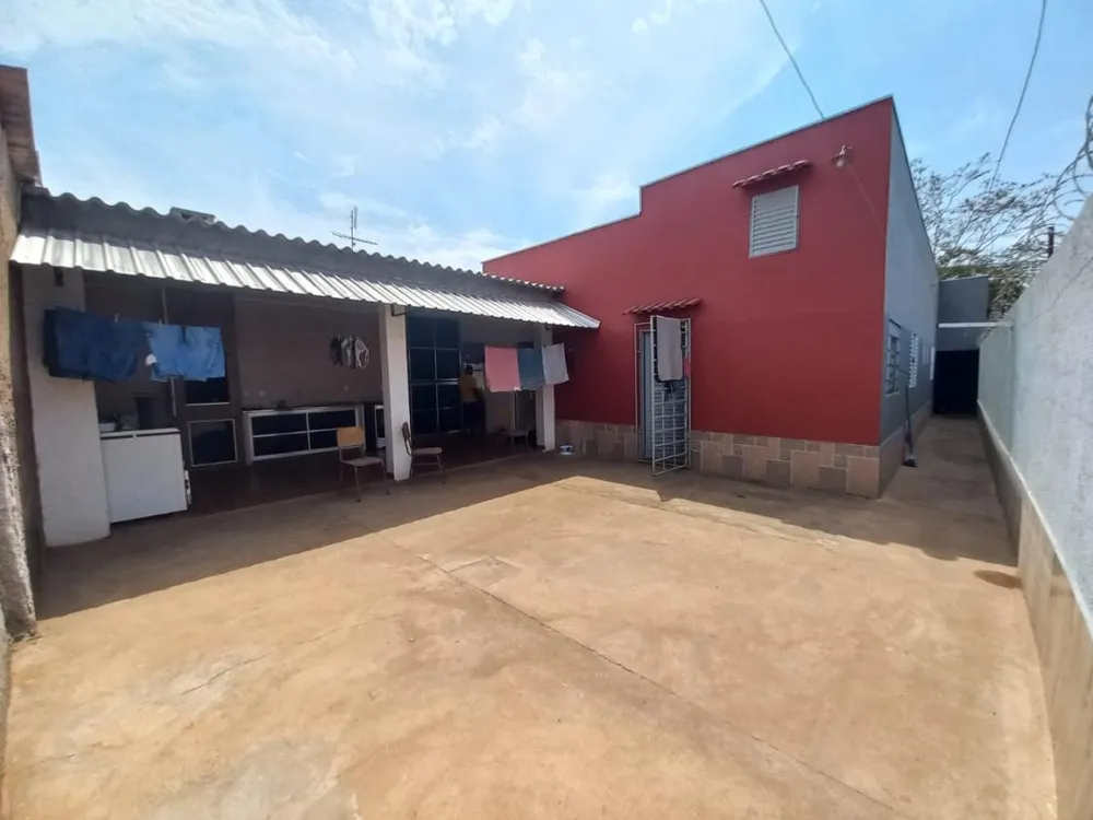 Casa, 3 quartos, 184 m² - Foto 1