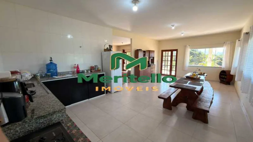 Chácara, 3 quartos, 3000 m² - Foto 1