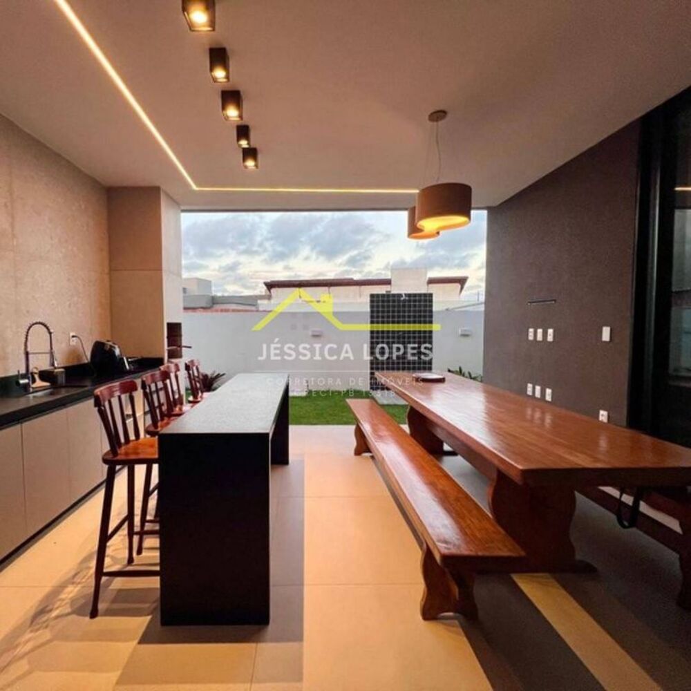 Casa de Condomínio à venda com 3 quartos, 196m² - Foto 1