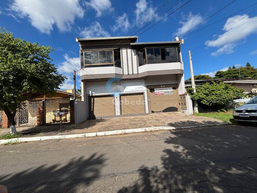 Casa à venda com 3 quartos, 80m² - Foto 1