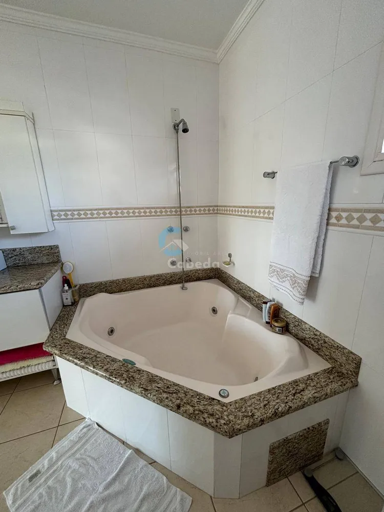 Casa, 4 quartos, 300 m² - Foto 3