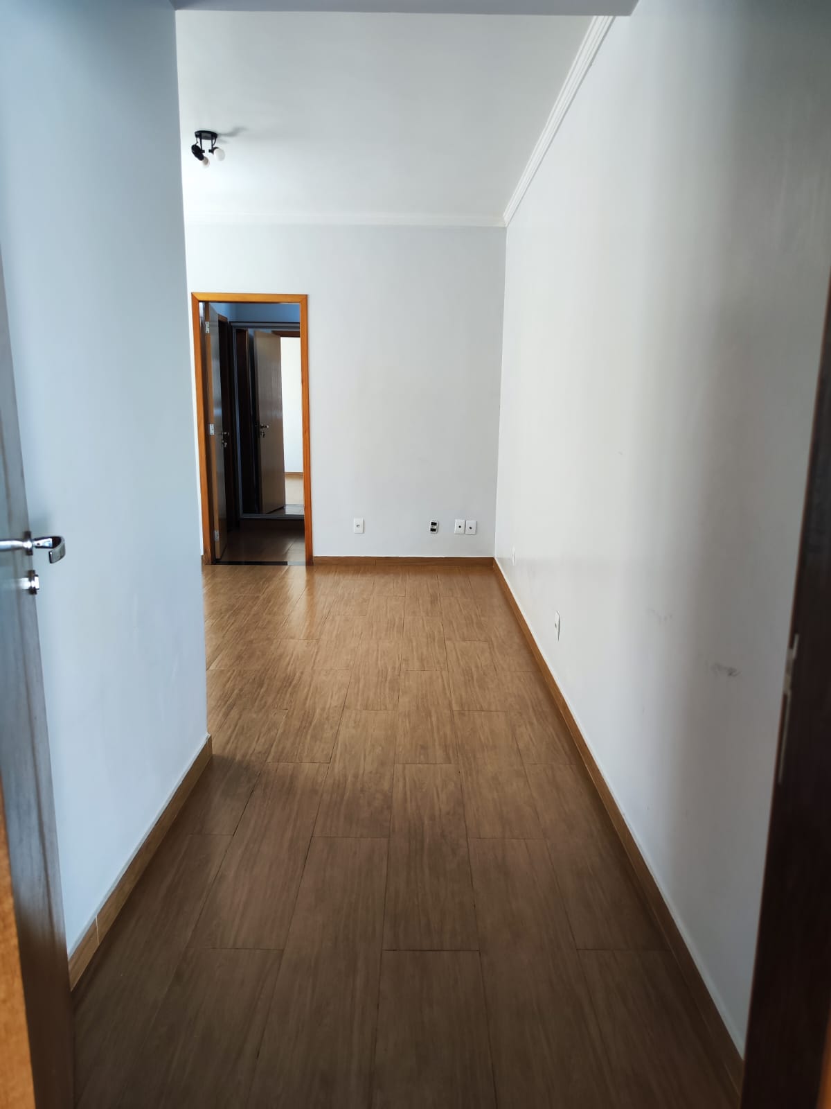 Casa à venda com 3 quartos, 217m² - Foto 8