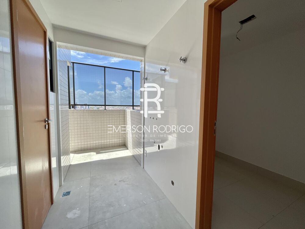 Apartamento à venda com 3 quartos, 215m² - Foto 2