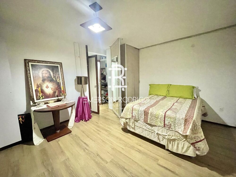 Casa à venda com 3 quartos, 210m² - Foto 14