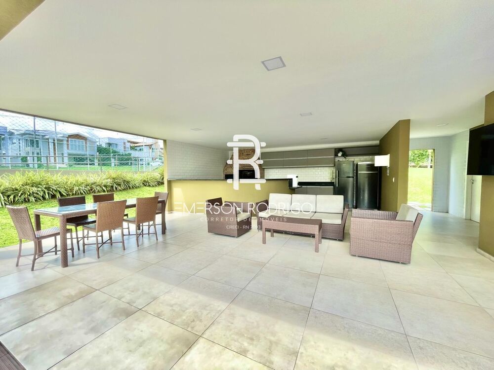 Casa de Condomínio à venda com 4 quartos, 335m² - Foto 4