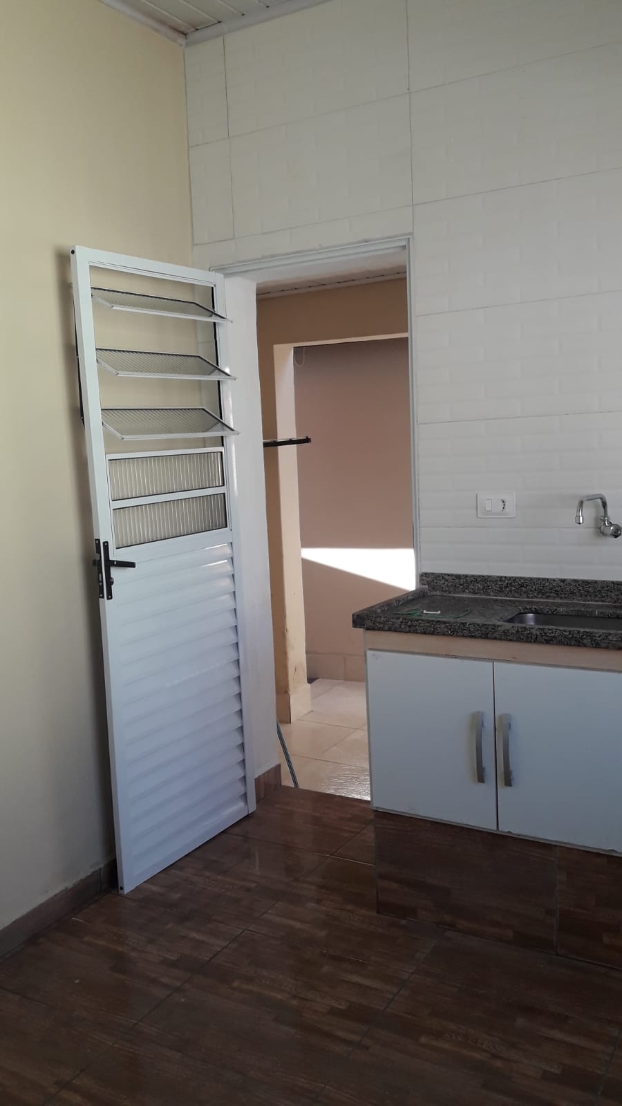 Casa para alugar com 1 quarto, 40m² - Foto 7