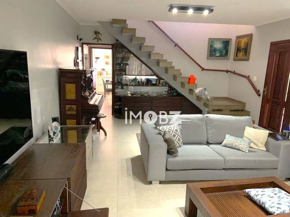 Casa, 3 quartos, 272 m² - Foto 1