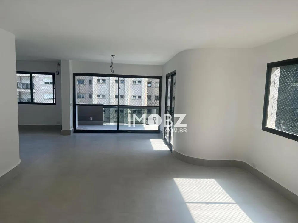 Apartamento, 4 quartos, 215 m² - Foto 1