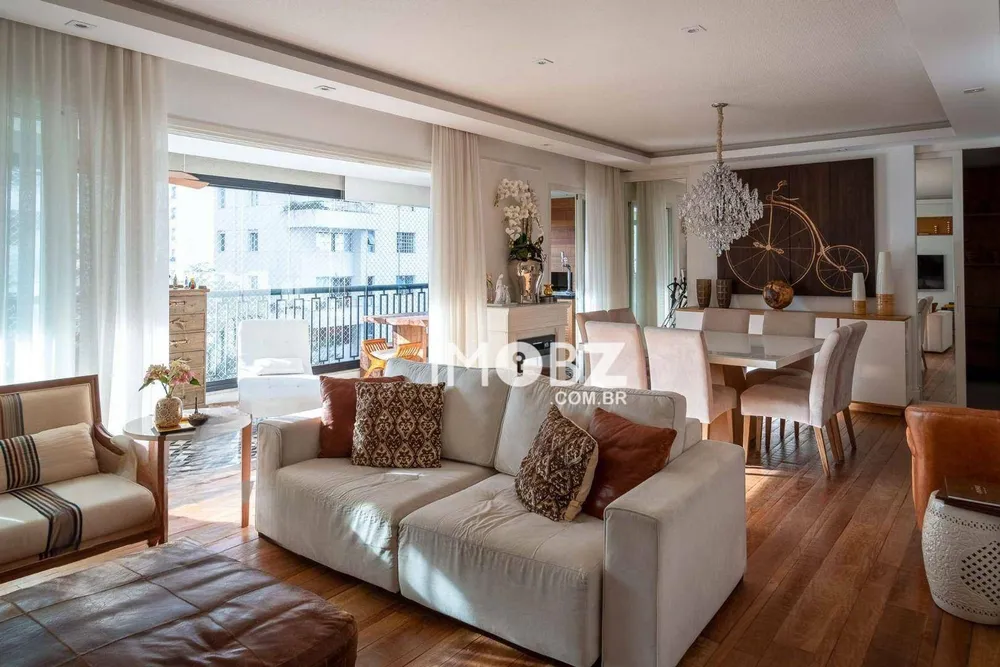 Apartamento, 3 quartos, 158 m² - Foto 1