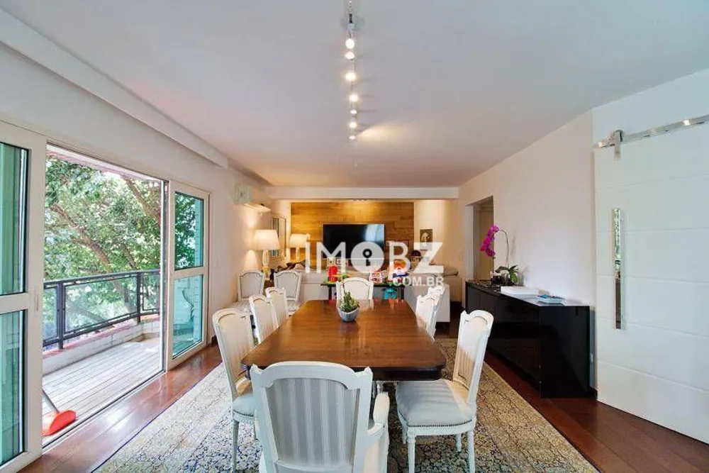 Apartamento, 3 quartos, 168 m² - Foto 1