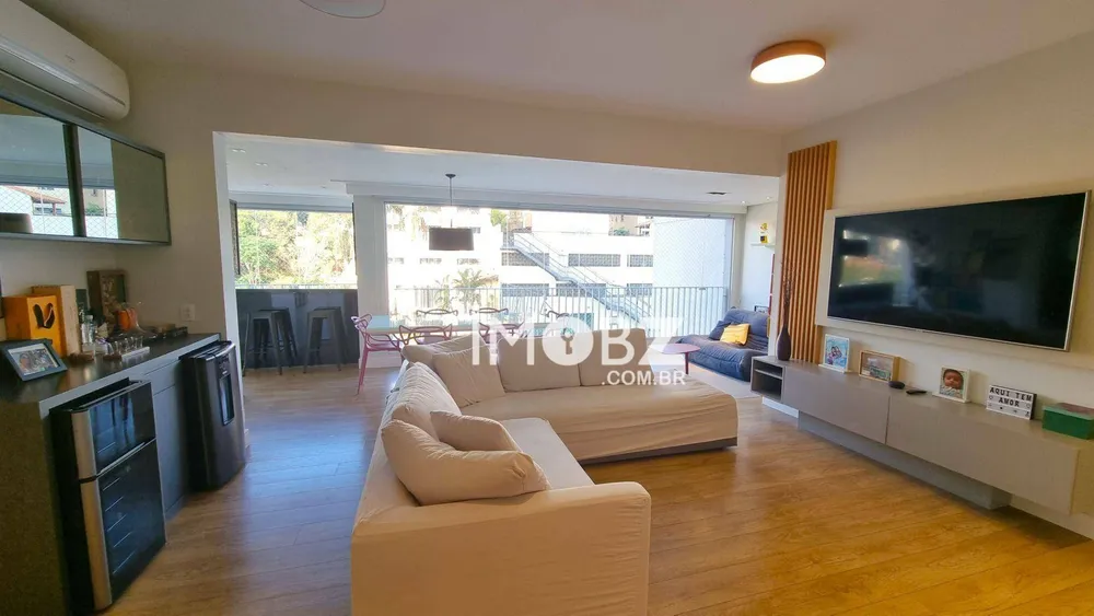 Apartamento, 3 quartos, 132 m² - Foto 1