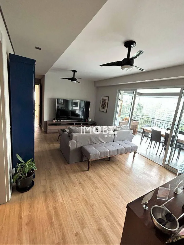 Apartamento, 3 quartos, 130 m² - Foto 2