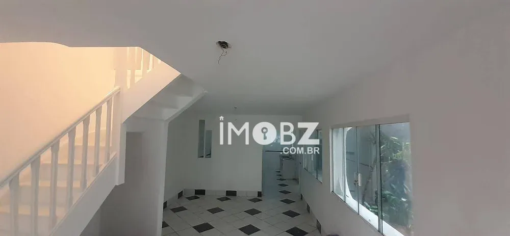 Casa, 4 quartos, 255 m² - Foto 2